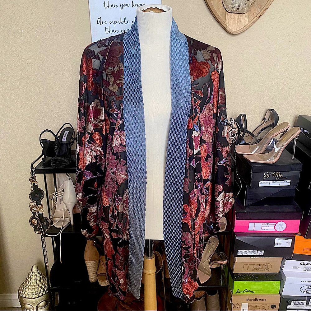 Detailed kimono